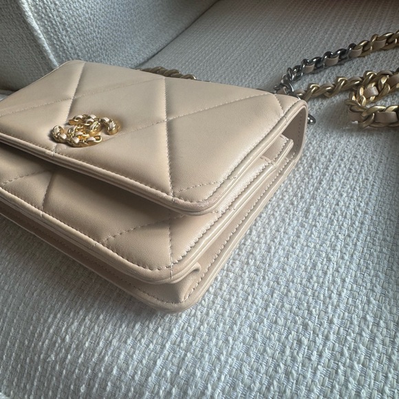 Chanel petite maroquinerie mini bag - Picture 16 of 17